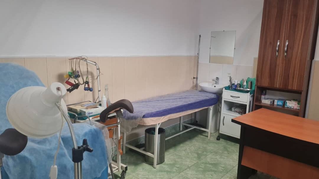 نرگس ایمانی